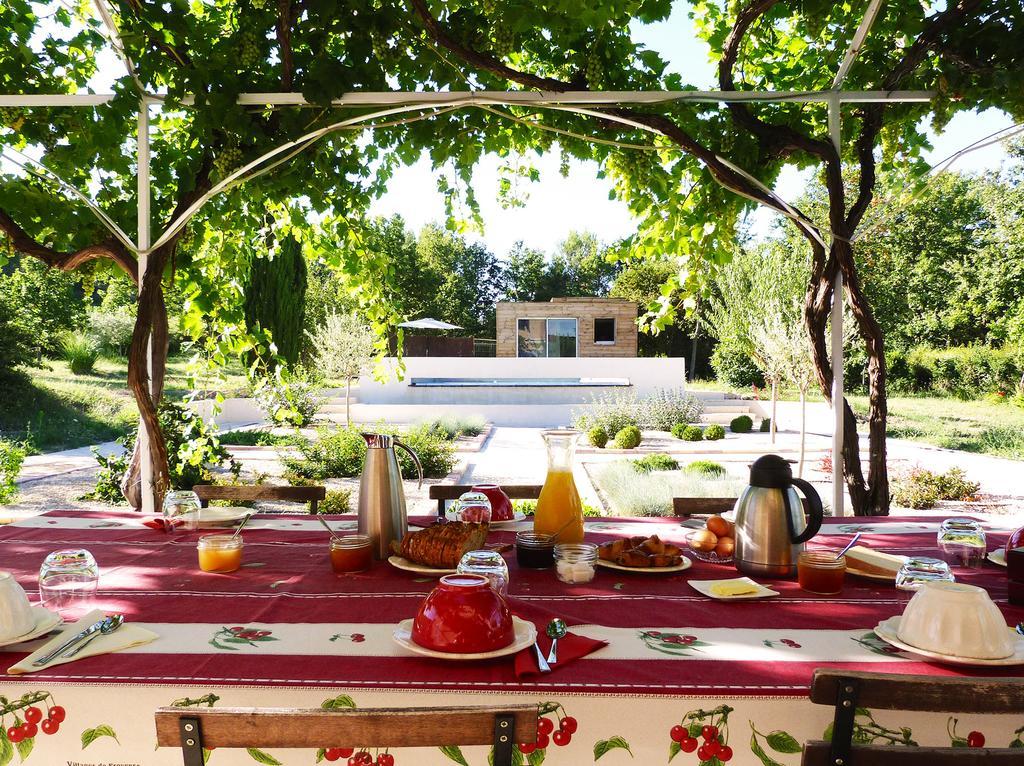 Le Mas de Pié Caud Bed and Breakfast Rognes Exterior foto
