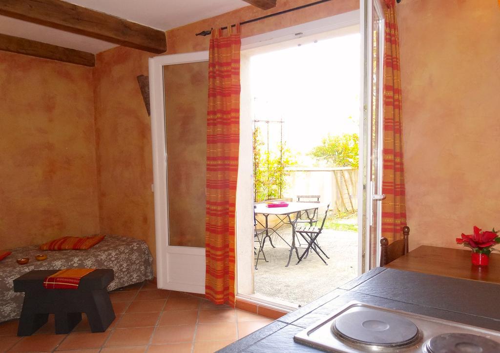Le Mas de Pié Caud Bed and Breakfast Rognes Exterior foto