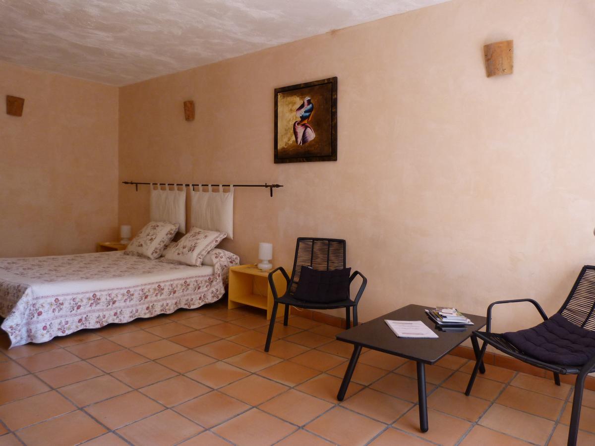 Le Mas de Pié Caud Bed and Breakfast Rognes Exterior foto